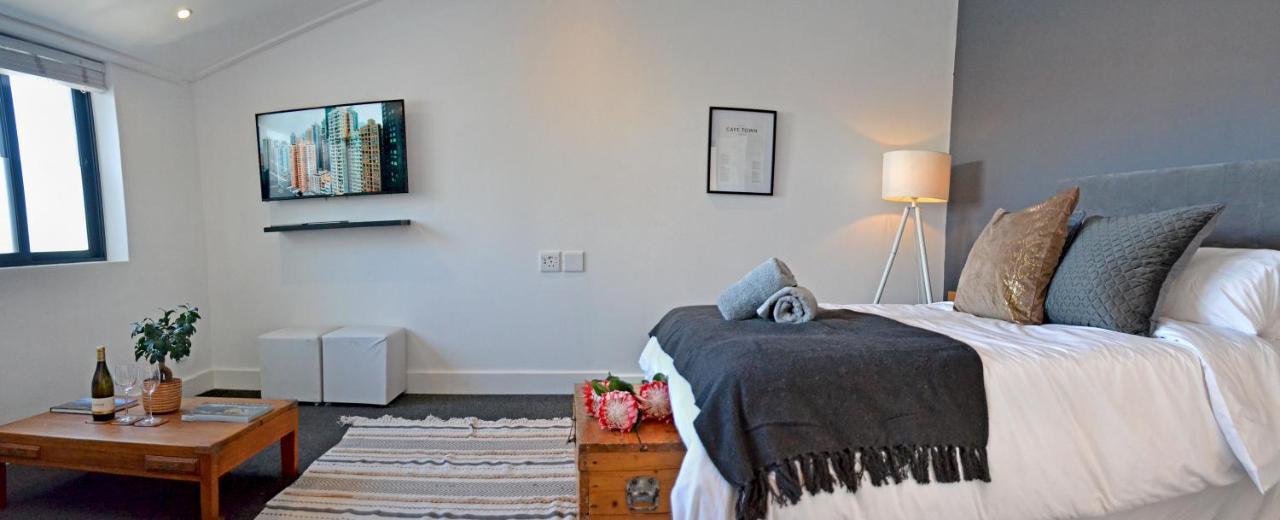 Central Modern Studio Apartment, Hermanus Waterfront Экстерьер фото